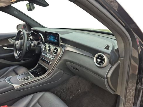 Used 2020 Mercedes-Benz GLC 300 GLC 300 image 28