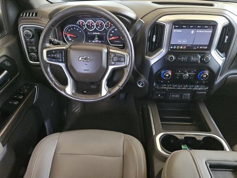 Used 2019 Chevrolet Silverado 1500 LT Trail Boss AWD/4WD image 13