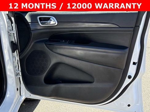 Used 2019 Jeep Grand Cherokee Altitude AWD/4WD image 8