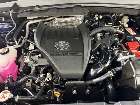 Used 2024 Toyota Grand Highlander AWD image 34