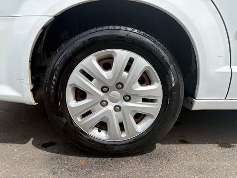 Used 2017 Dodge Grand Caravan SE w/ Power Window Group image 5