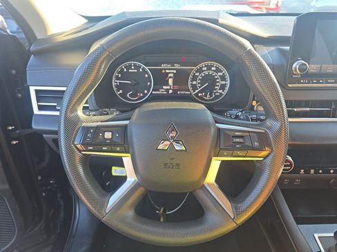 Used 2022 Mitsubishi Outlander ES AWD/4WD image 8