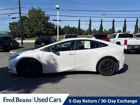 Used 2024 Toyota Prius Prime FWD image 18
