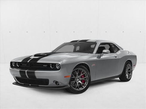Used 2018 Dodge Challenger SRT RWD image 1