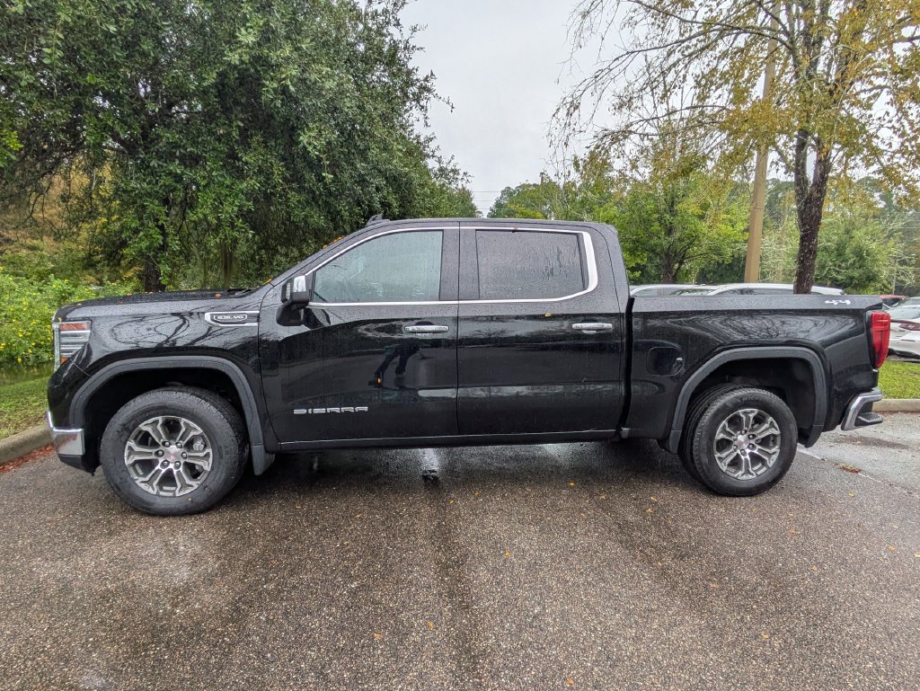 Used 2025 GMC Sierra 1500 SLT AWD/4WD image 6