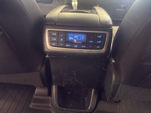 Used 2016 Toyota Highlander Limited Platinum AWD/4WD image 27