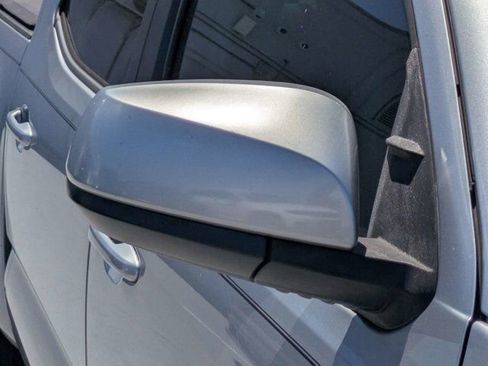 Used 2017 Toyota Tacoma SR RWD image 11