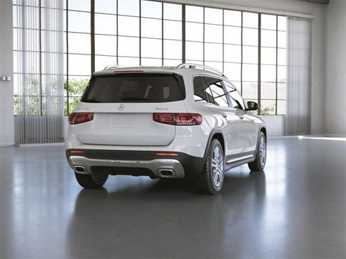 Certified 2022 Mercedes-Benz GLB 250 4MATIC image 24