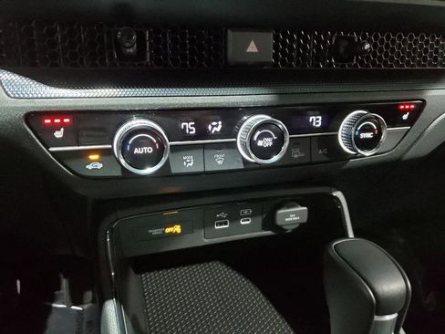 Used 2024 Honda CR-V Sport image 32