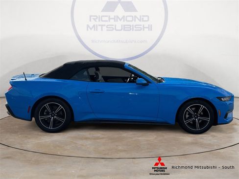 Used 2024 Ford Mustang Premium image 2