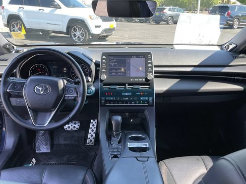 Certified 2019 Toyota Avalon Touring w/ Advanced Safety Package FWD image 18