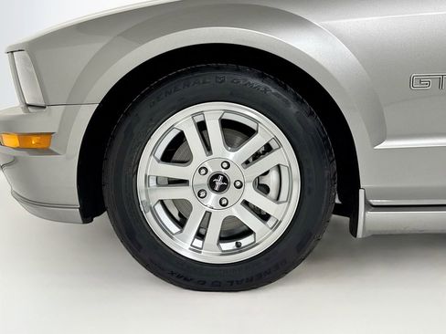 Used 2008 Ford Mustang GT RWD image 25