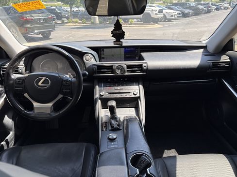 Used 2018 Lexus IS 300 AWD w/ Comfort Package image 29