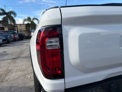 Used 2024 GMC Canyon Elevation w/ Convenience Package AWD/4WD image 7