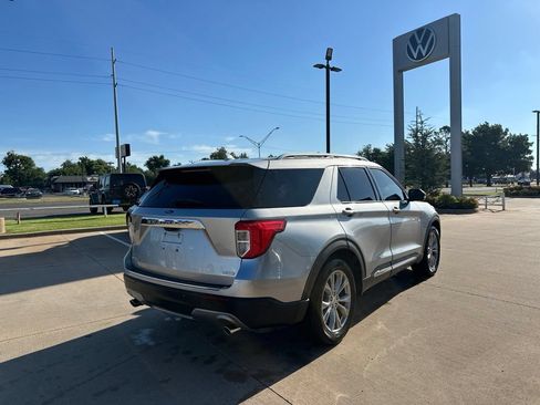Used 2020 Ford Explorer Limited RWD image 5