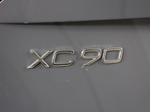 Certified 2023 Volvo XC90 B6 Ultimate image 19