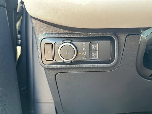 New 2026 Ford Explorer Active w/ Active Comfort Package AWD/4WD image 17