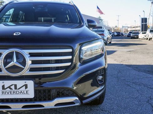 Used 2025 Mercedes-Benz GLB 250 4MATIC image 12