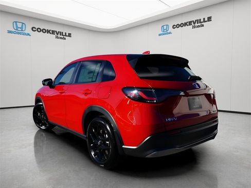 Certified 2025 Honda HR-V Sport image 7