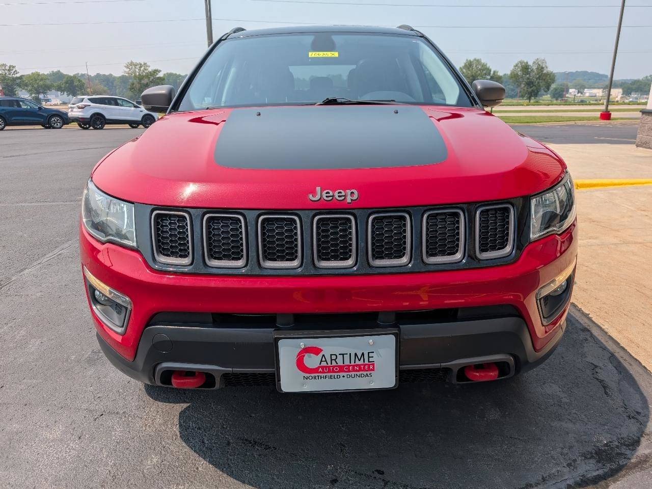 Used 2018 Jeep Compass Trailhawk w/ Leather Interior Group AWD/4WD image 3