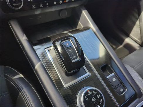 Used 2023 Mitsubishi Outlander SE AWD/4WD image 10