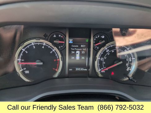Used 2023 Toyota 4Runner TRD Off-Road Premium AWD/4WD image 17