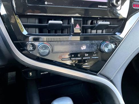 Used 2024 Toyota Camry SE image 26