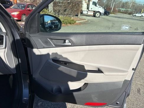 Used 2017 Hyundai Tucson SE image 34