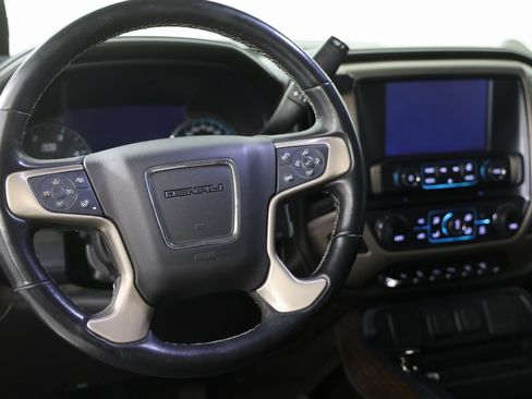 Used 2019 GMC Sierra 2500 Denali w/ Duramax Plus Package image 2