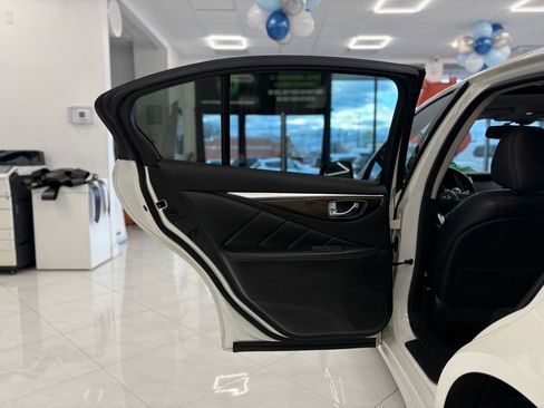 Used 2019 INFINITI Q50 Luxe w/ Essential Package (3.0T Luxe) image 33
