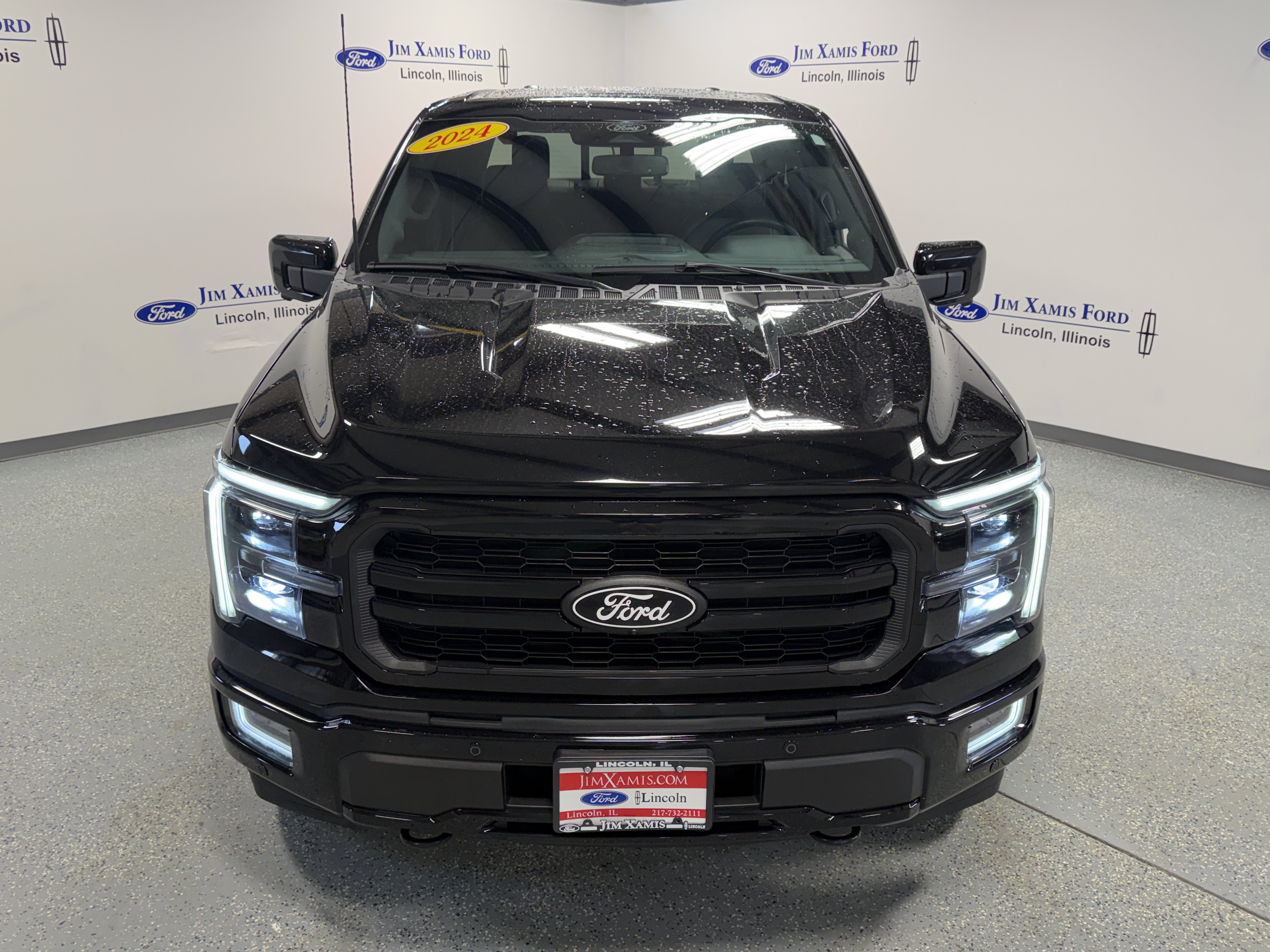 Used 2024 Ford F150 Lariat AWD/4WD image 2