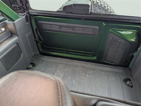 Used 2024 Ford Bronco Everglades image 10