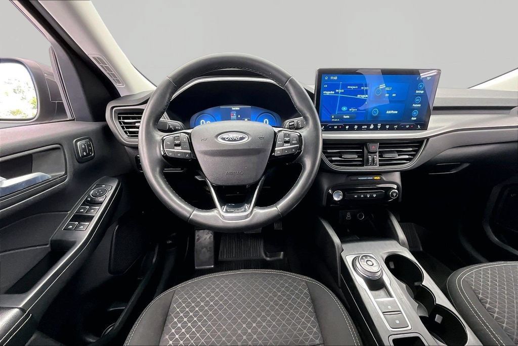 Used 2024 Ford Escape Active w/ Tech Pack #2 FWD image 5