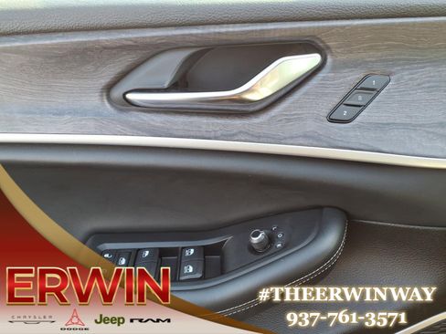 Used 2024 Jeep Grand Cherokee Limited 4xe image 11