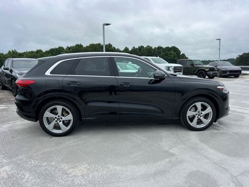 Certified 2025 Audi Q5 Prestige AWD/4WD image 4