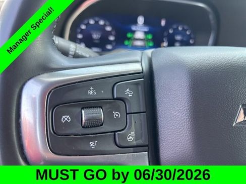 Used 2024 Chevrolet Suburban Premier AWD/4WD image 18