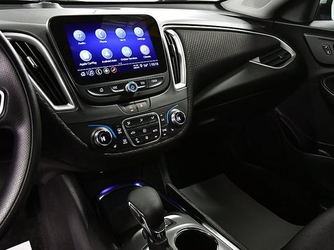 Used 2024 Chevrolet Malibu LT image 20