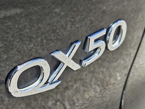 Used 2022 INFINITI QX50 Luxe w/ Appearance Package FWD image 11