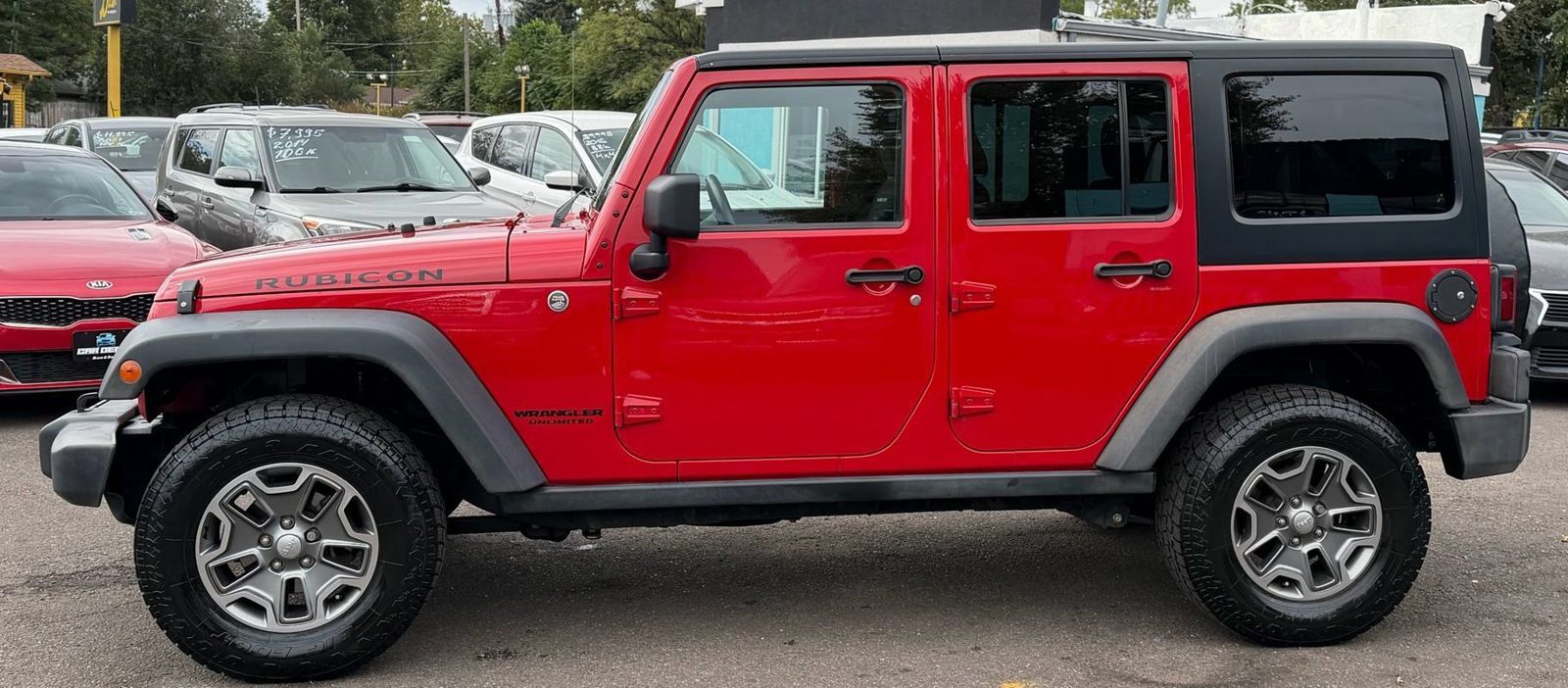Used 2014 Jeep Wrangler Unlimited Rubicon w/ Connectivity Group AWD/4WD image 6