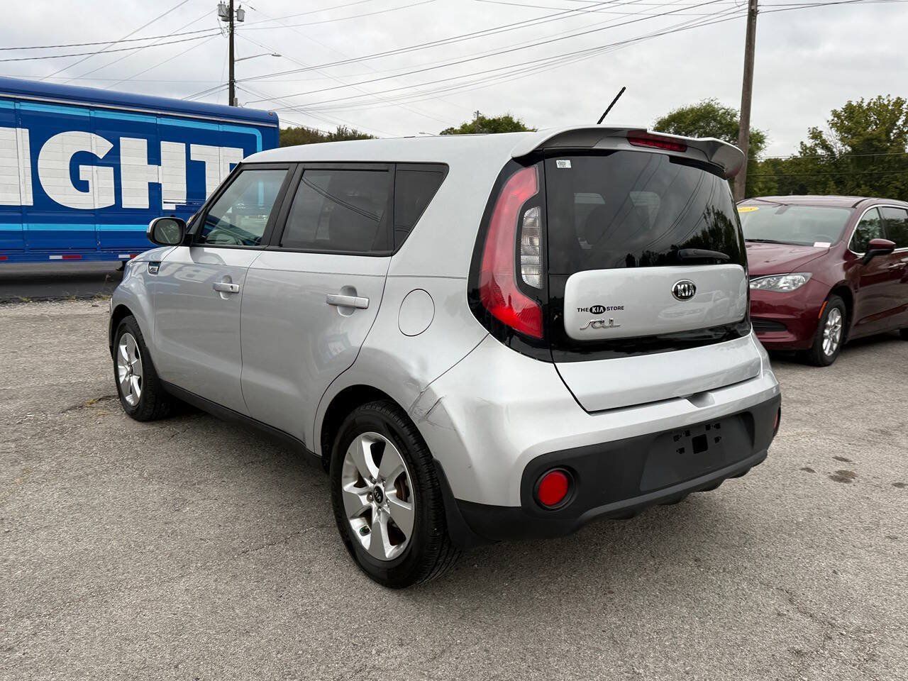 Used 2018 Kia Soul FWD image 4
