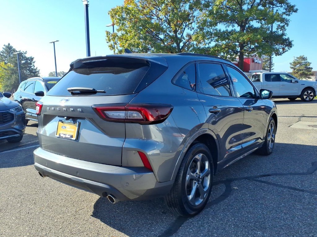 Certified 2023 Ford Escape ST-Line w/ Tech Pack #1 FWD image 6
