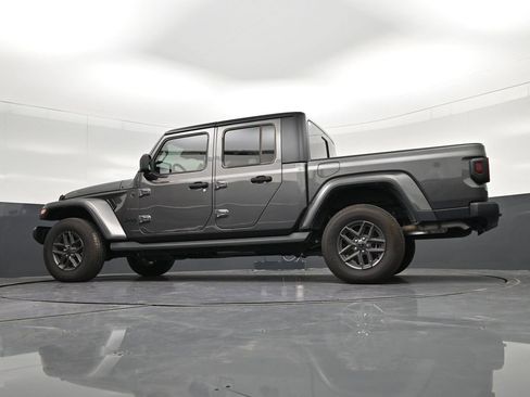 Used 2025 Jeep Gladiator Sport AWD/4WD image 31