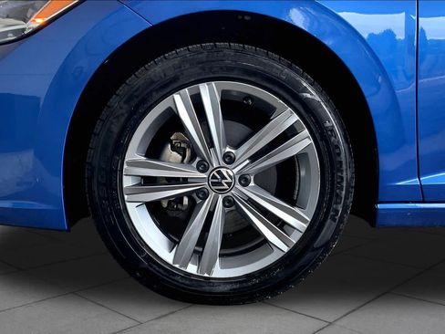 Used 2024 Volkswagen Jetta SE FWD image 11