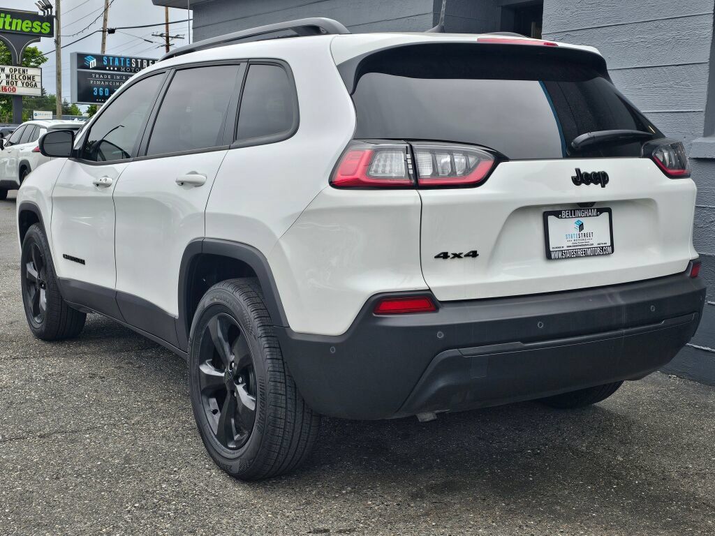 Used 2023 Jeep Cherokee Altitude Lux w/ Elite Group AWD/4WD image 3