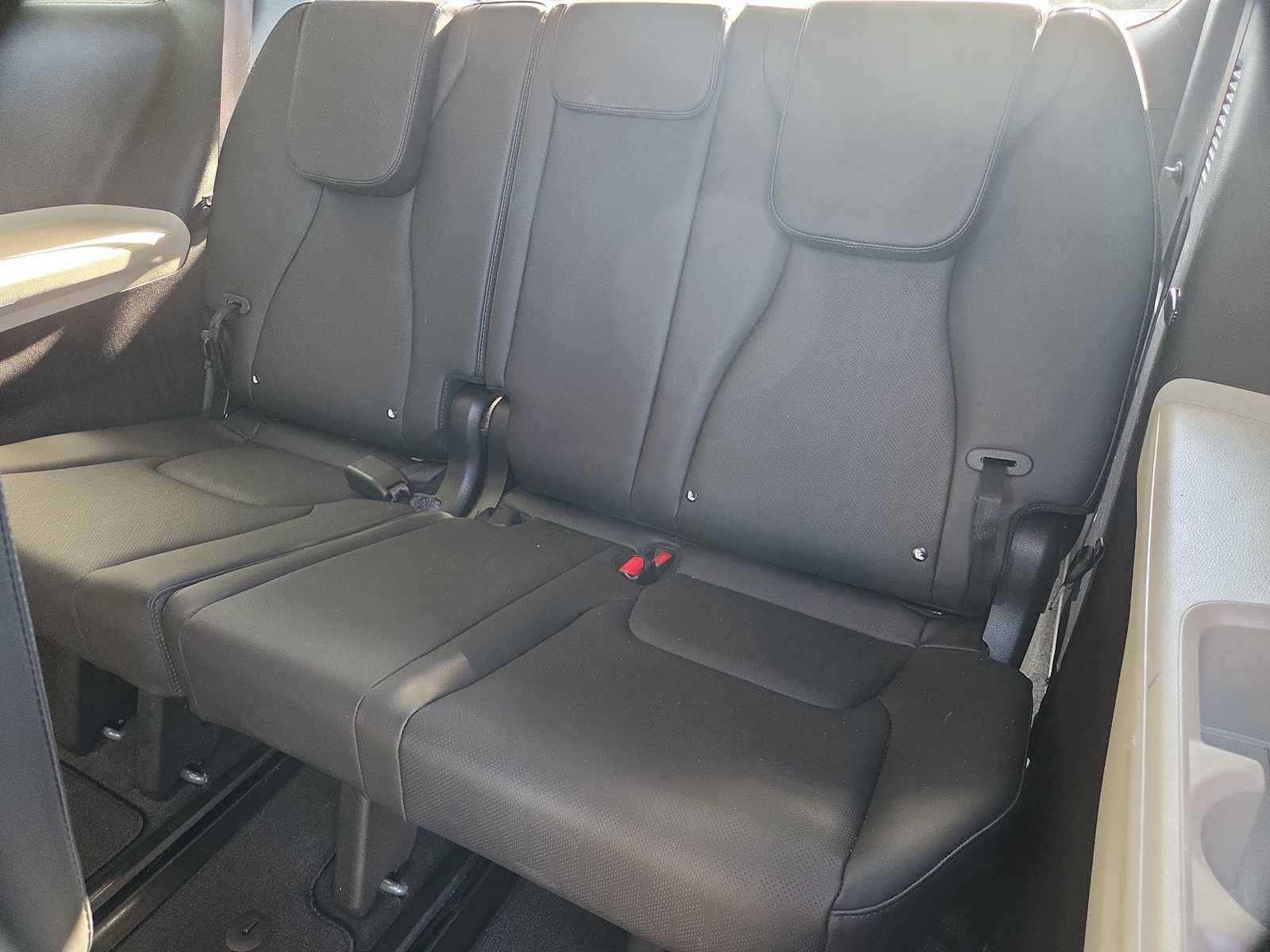 Used 2022 Kia Carnival SX FWD image 21
