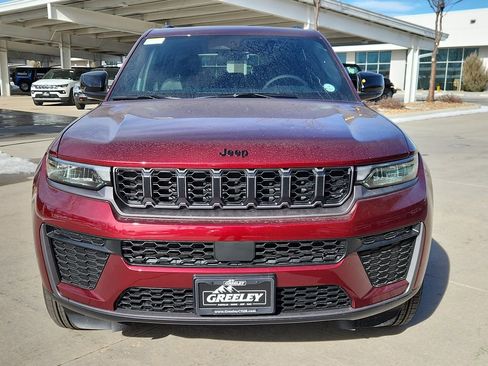 New 2026 Jeep Grand Cherokee Altitude AWD/4WD image 5