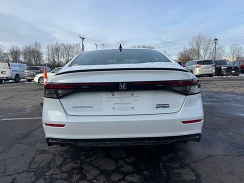 Used 2024 Honda Accord Sport image 3