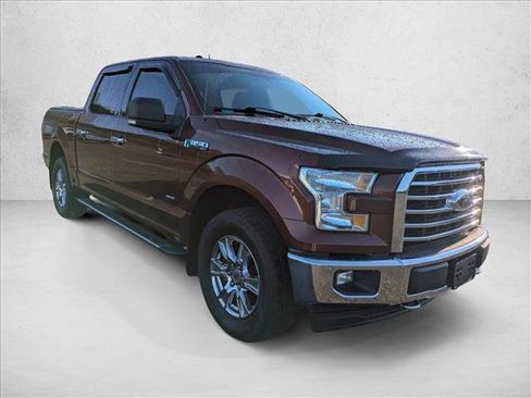 Used 2017 Ford F150 XLT w/ Equipment Group 302A Luxury AWD/4WD image 3