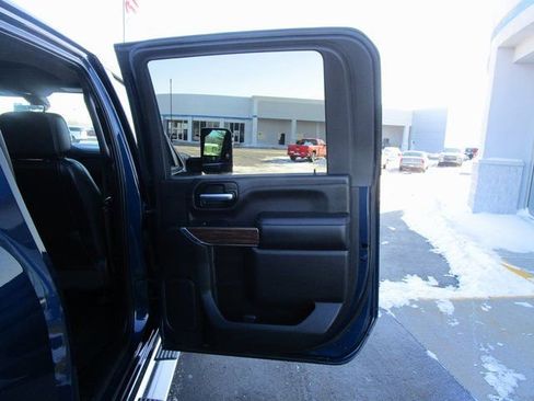 Used 2020 Chevrolet Silverado 2500 High Country image 23