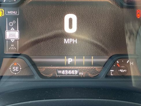 Used 2025 RAM 1500 Laramie w/ Sport Appearance Package AWD/4WD image 35